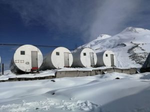 Mount Elbrus Beczki 3640